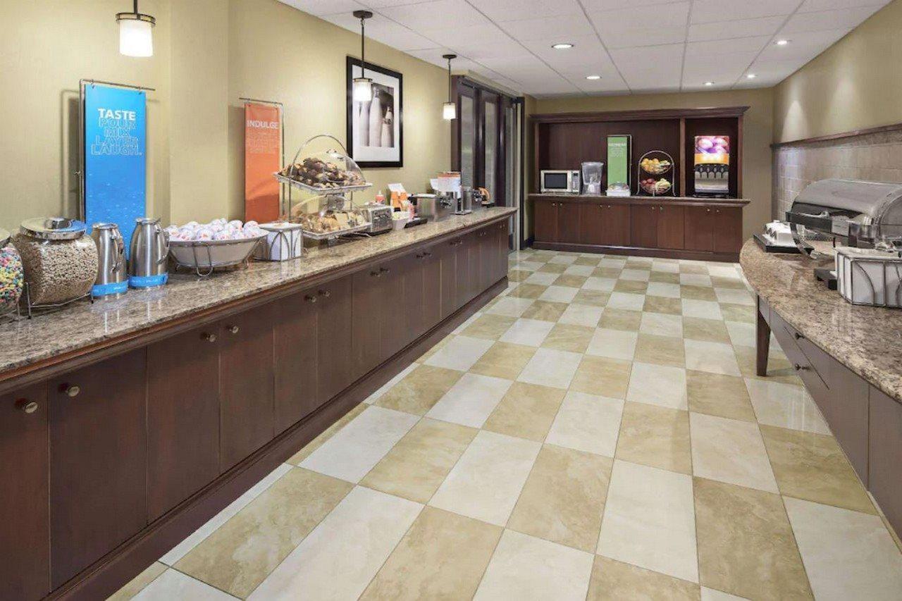 Hampton Inn & Suites Alexandria Old Town Area South Exteriör bild