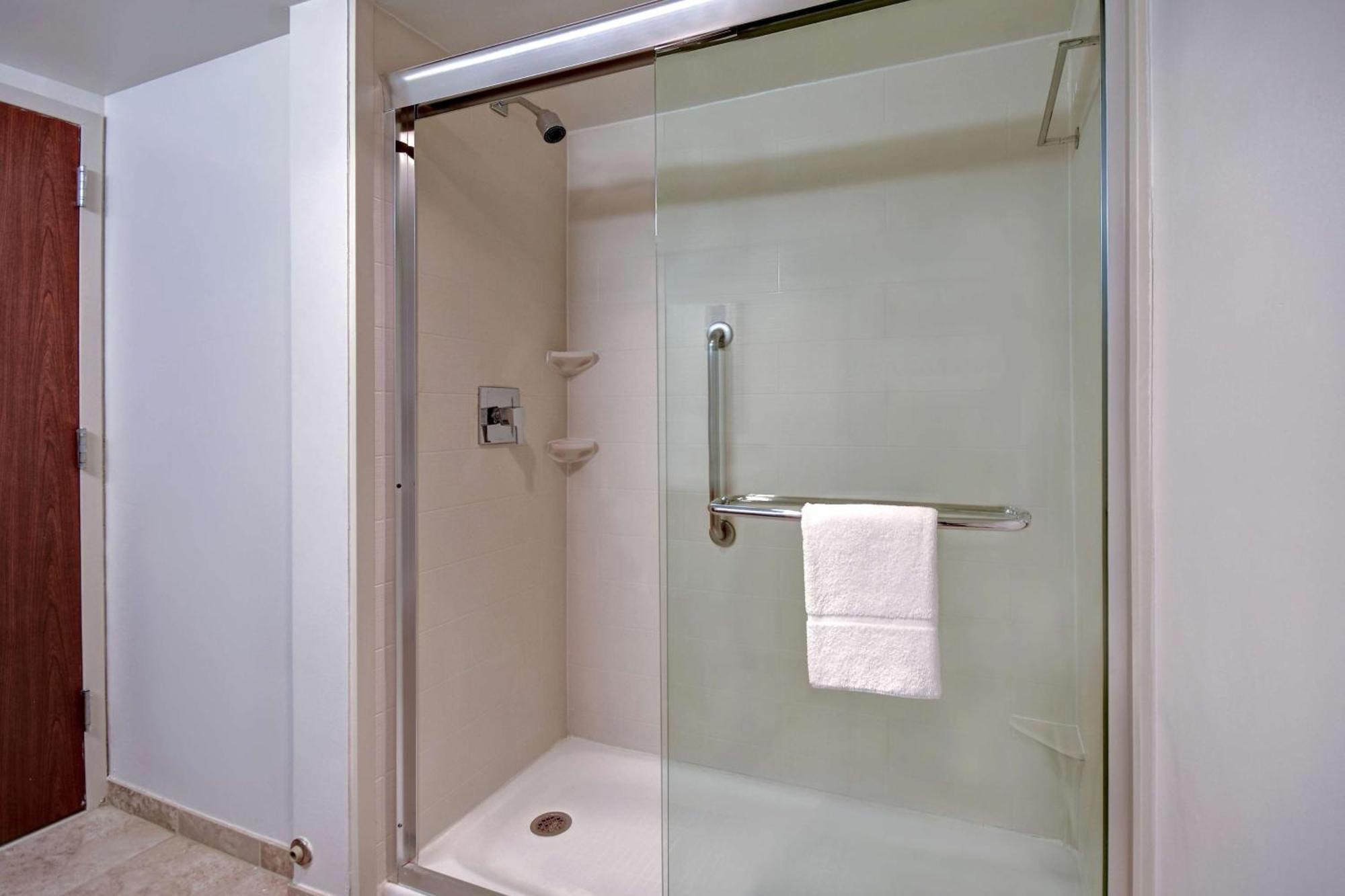 Hampton Inn & Suites Alexandria Old Town Area South Exteriör bild