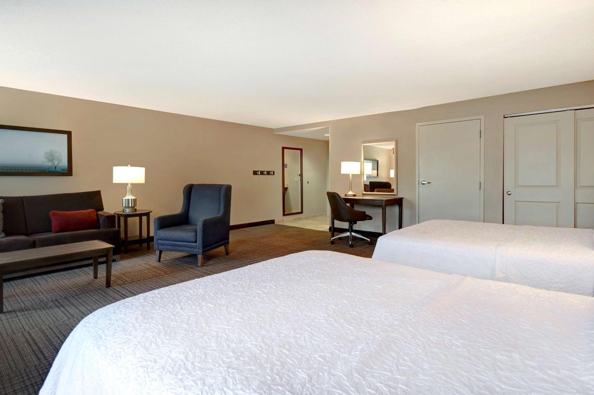 Hampton Inn & Suites Alexandria Old Town Area South Exteriör bild
