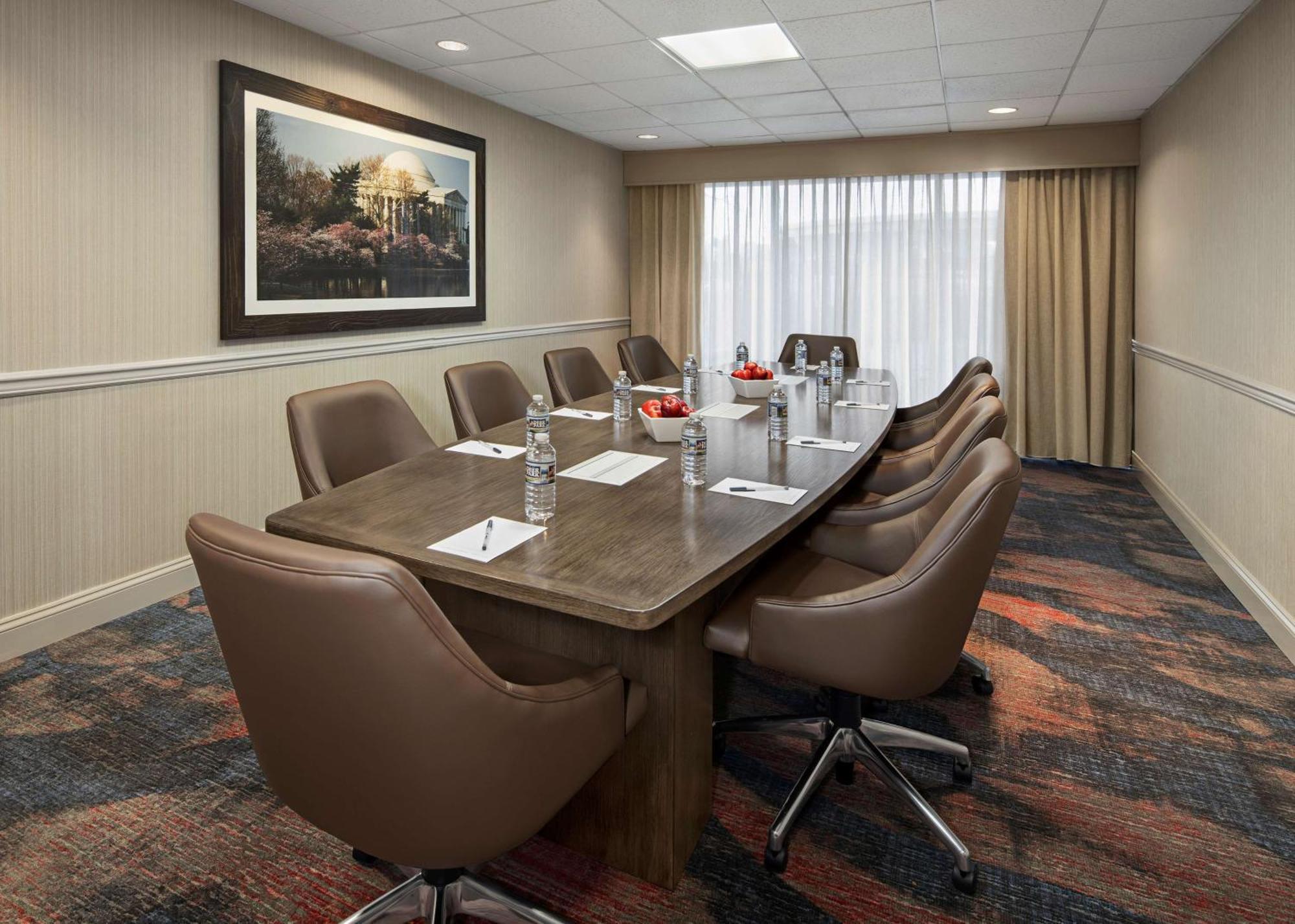 Hampton Inn & Suites Alexandria Old Town Area South Exteriör bild