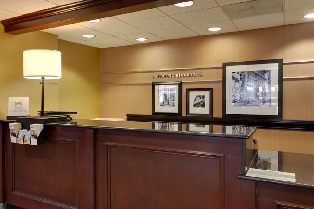 Hampton Inn & Suites Alexandria Old Town Area South Inreriör bild
