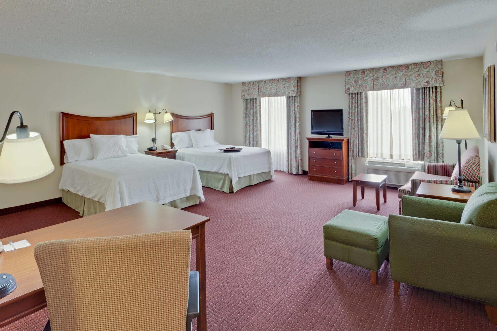 Hampton Inn & Suites Alexandria Old Town Area South Rum bild